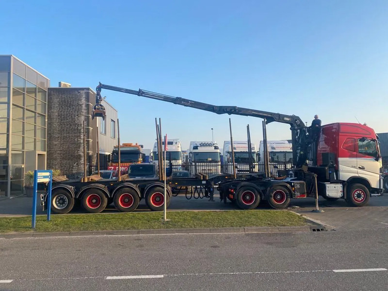 Volvo FH 540 6X4 EURO 6 + EPSILON S260Z96 + TRAILER 4 AXLE DOLL - Tractor unit: picture 2 Volvo FH 540 6X4 EURO 6 + EPSILON S260Z96 + TRAILER 4 AXLE DOLL - Tractor unit: picture 2