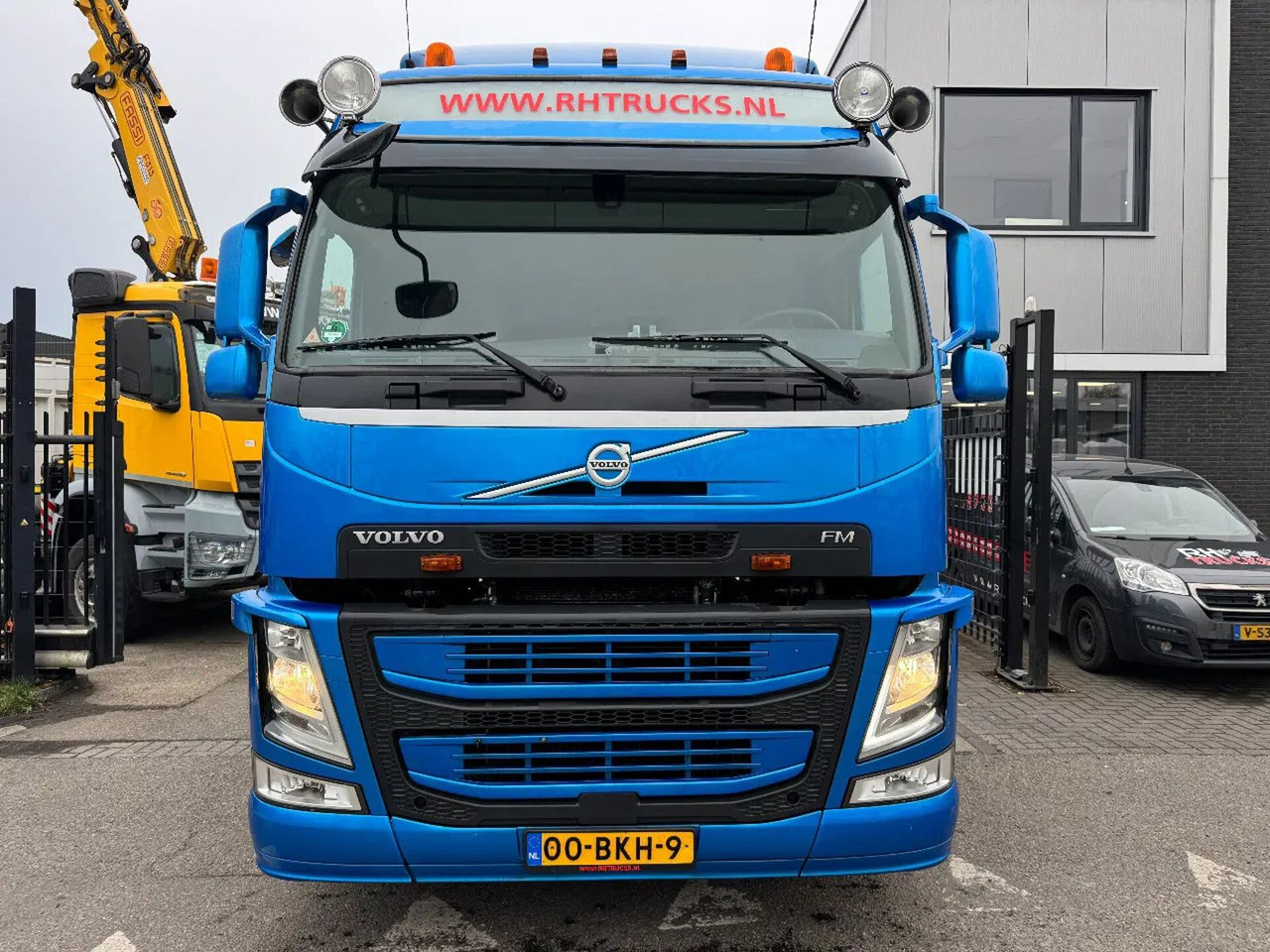 Volvo FM 370 4X2 EURO 6 SKIRTS TÜV TILL 10-2025 - Tractor unit: picture 2 Volvo FM 370 4X2 EURO 6 SKIRTS TÜV TILL 10-2025 - Tractor unit: picture 2
