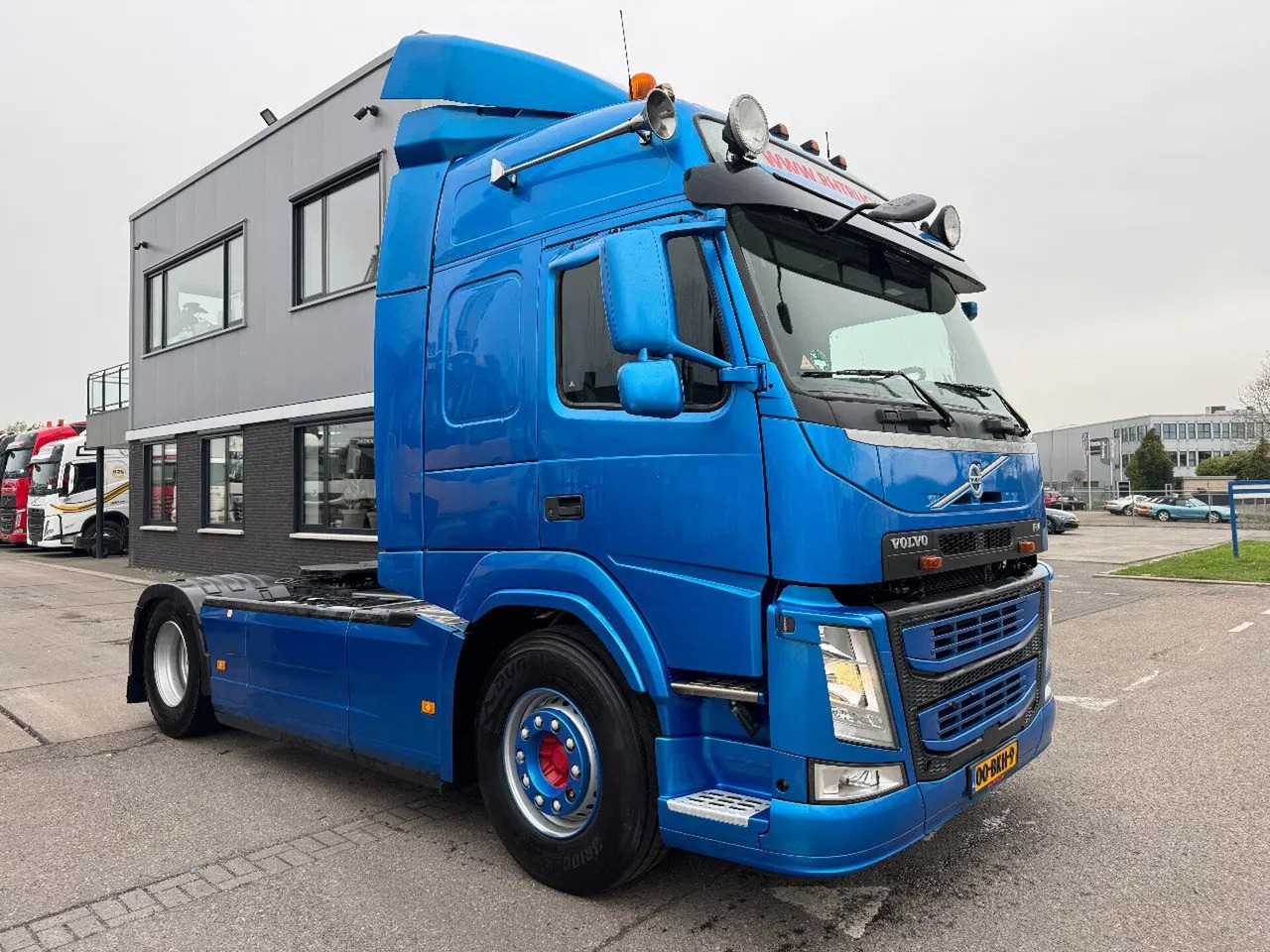 Volvo FM 370 4X2 EURO 6 SKIRTS TÜV TILL 10-2025 - Tractor unit: picture 3 Volvo FM 370 4X2 EURO 6 SKIRTS TÜV TILL 10-2025 - Tractor unit: picture 3