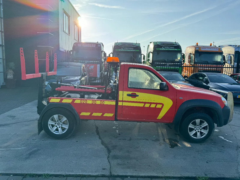 Mazda BT-50 4X4 + TOW TRUCK + DOUBLE WINCH + REMOTE - Van: picture 4 Mazda BT-50 4X4 + TOW TRUCK + DOUBLE WINCH + REMOTE - Van: picture 4
