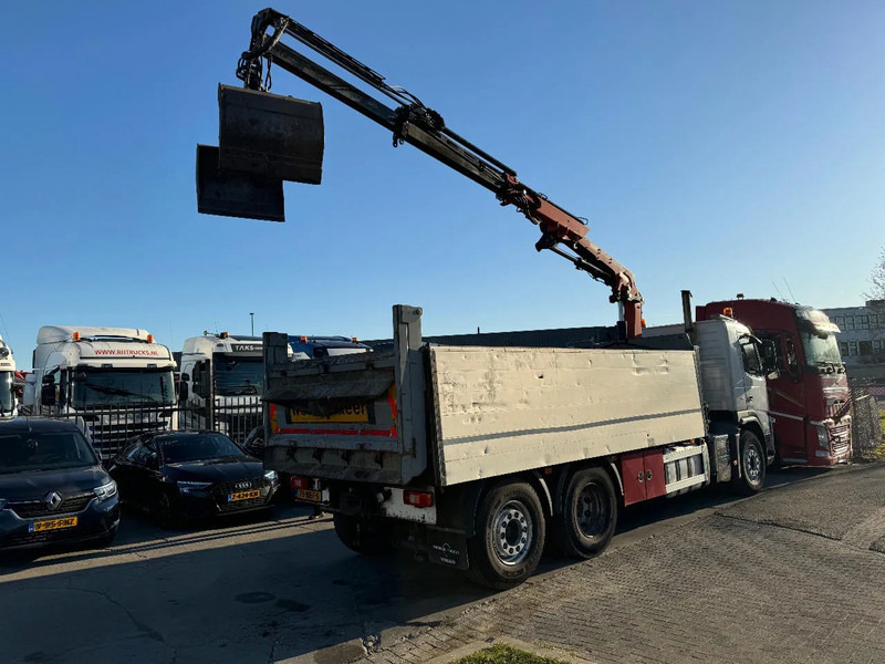 Volvo FM 330 6X2 - EURO 5 + ATLAS 126.3E A2 + REMOTE + LIFT/STEERING AXLE - Crane truck: picture 5 Volvo FM 330 6X2 - EURO 5 + ATLAS 126.3E A2 + REMOTE + LIFT/STEERING AXLE - Crane truck: picture 5