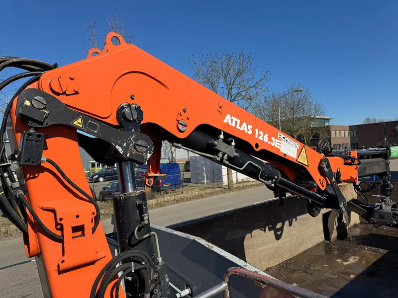 Tipper, Crane truck Volvo FM 330 6X2 - EURO 5 + ATLAS 126.3E A2 + REMOTE + LIFT/STEERING AXLE: picture 18 Tipper, Crane truck Volvo FM 330 6X2 - EURO 5 + ATLAS 126.3E A2 + REMOTE + LIFT/STEERING AXLE: picture 18