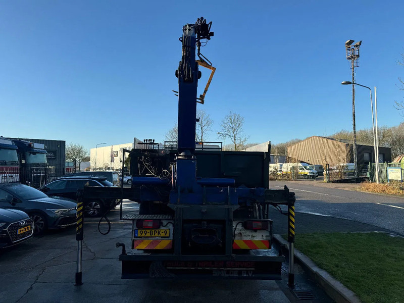 Leasing of Volvo FM 340 6X2 EFFER 140 2S EURO 3 Volvo FM 340 6X2 EFFER 140 2S EURO 3: picture 11