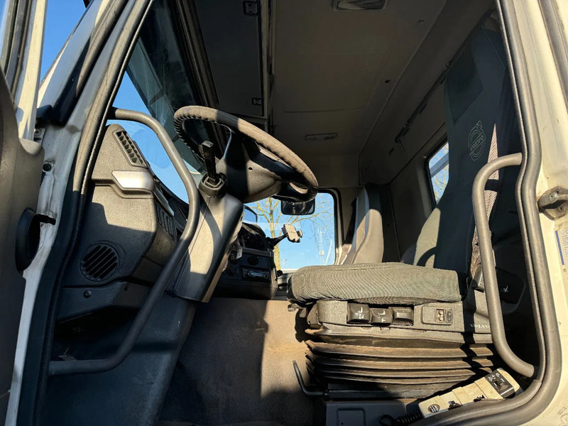 Leasing of Volvo FM 340 6X2 EFFER 140 2S EURO 3 Volvo FM 340 6X2 EFFER 140 2S EURO 3: picture 18