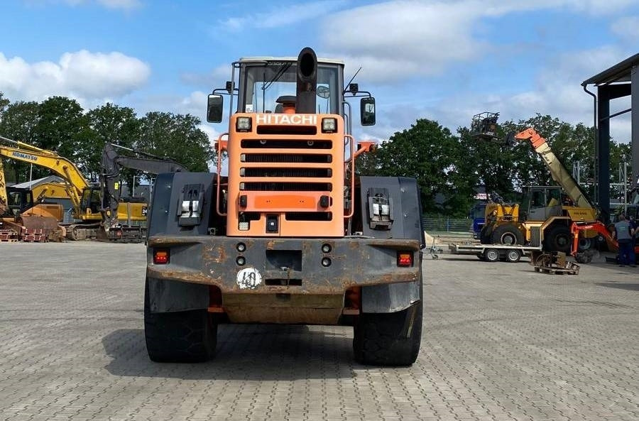 Hitachi LX 210 E  - Wheel loader: picture 4 Hitachi LX 210 E  - Wheel loader: picture 4