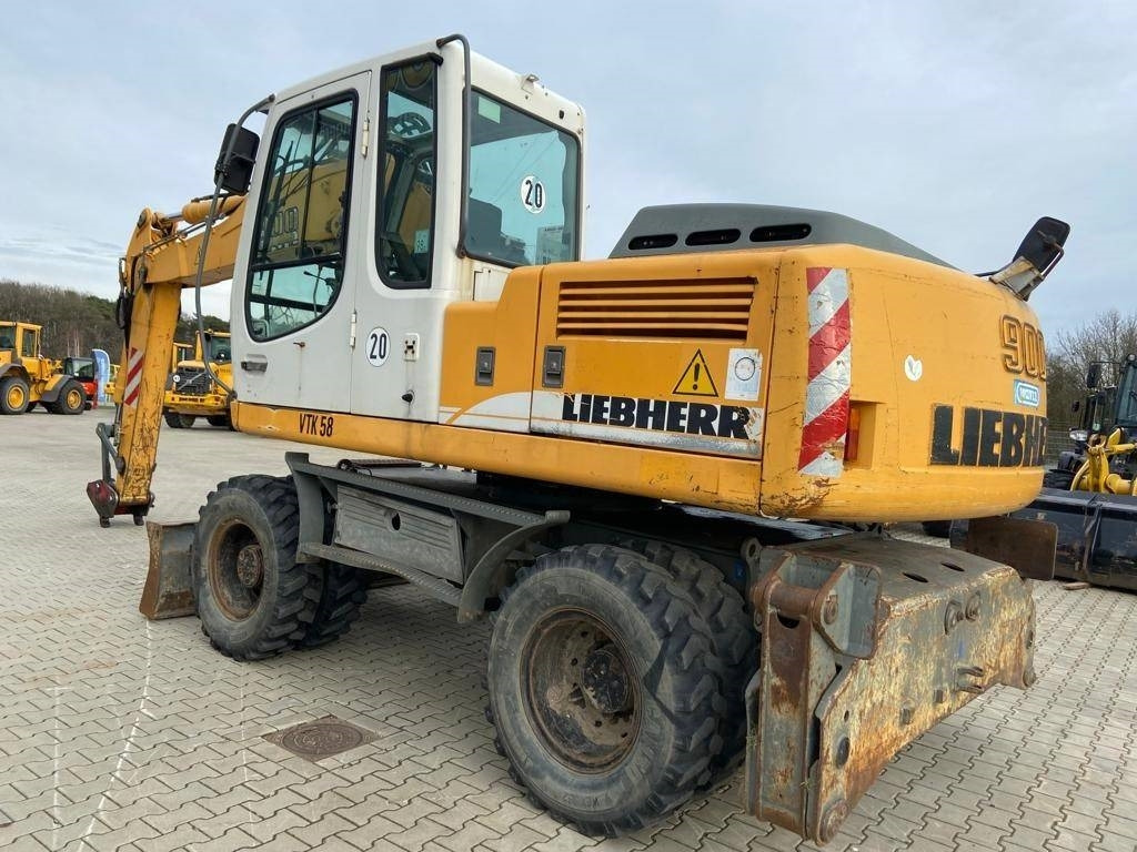 LIEBHERR A 900 C Lit. - Wheel excavator: picture 1 LIEBHERR A 900 C Lit. - Wheel excavator: picture 1