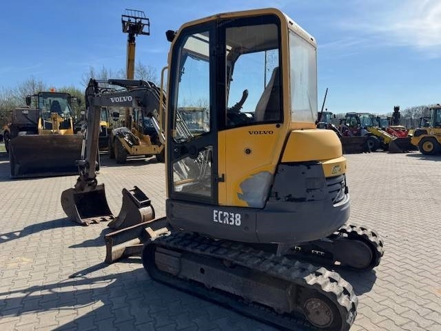 Volvo ECR 38 - Mini excavator: picture 2 Volvo ECR 38 - Mini excavator: picture 2