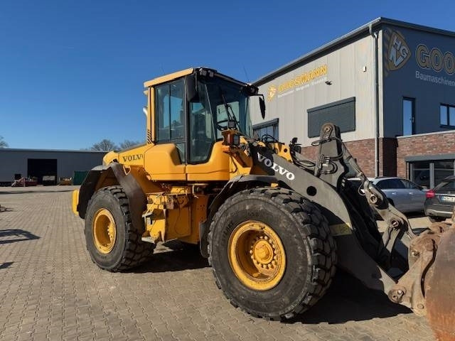 Volvo L 90 F - Wheel loader: picture 2 Volvo L 90 F - Wheel loader: picture 2