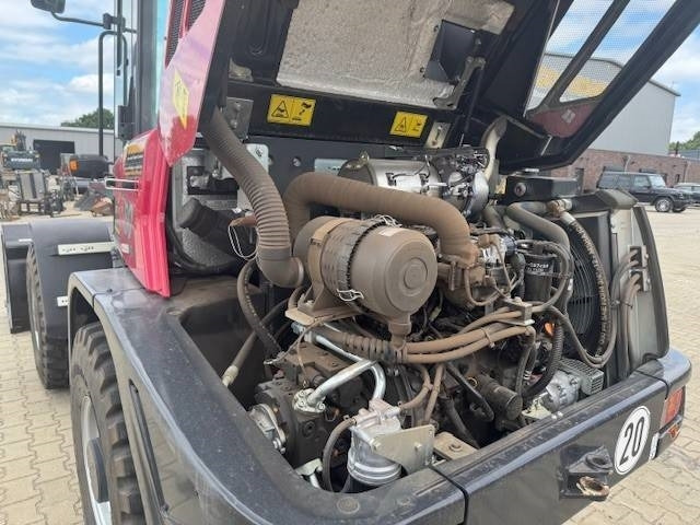 Yanmar V 80-5 - Wheel loader: picture 5 Yanmar V 80-5 - Wheel loader: picture 5