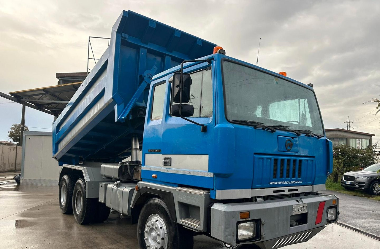 - Tipper: picture 4 - Tipper: picture 4