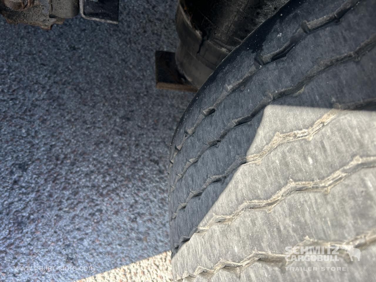 SCHMITZ Curtainsider Standard - Curtainsider semi-trailer: picture 5 SCHMITZ Curtainsider Standard - Curtainsider semi-trailer: picture 5