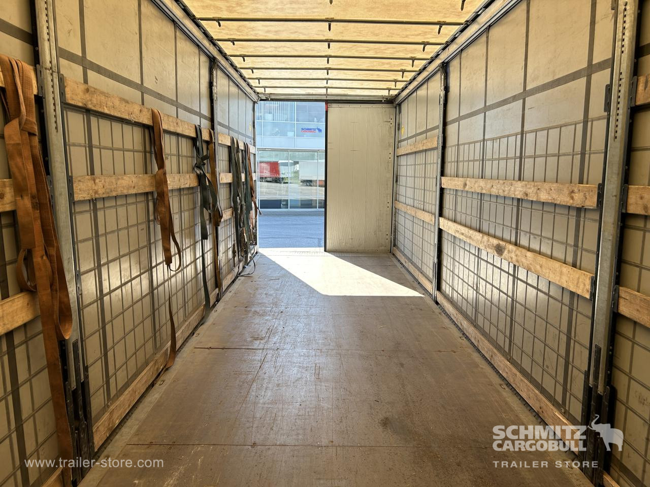 SCHMITZ Curtainsider Standard - Curtainsider semi-trailer: picture 2 SCHMITZ Curtainsider Standard - Curtainsider semi-trailer: picture 2