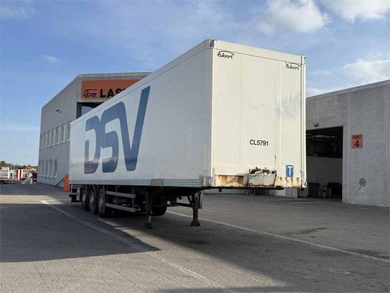 Ekeri 33 pl. - Closed box semi-trailer: picture 3 Ekeri 33 pl. - Closed box semi-trailer: picture 3