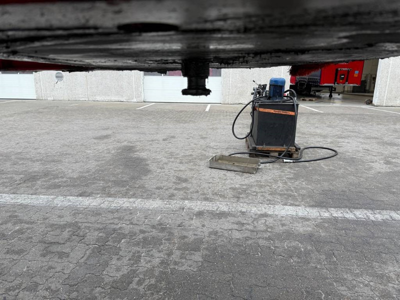 Tipper semi-trailer KEL-BERG Asphalt tipper trailer / Asphalt-Kippanhänger: picture 9 Tipper semi-trailer KEL-BERG Asphalt tipper trailer / Asphalt-Kippanhänger: picture 9