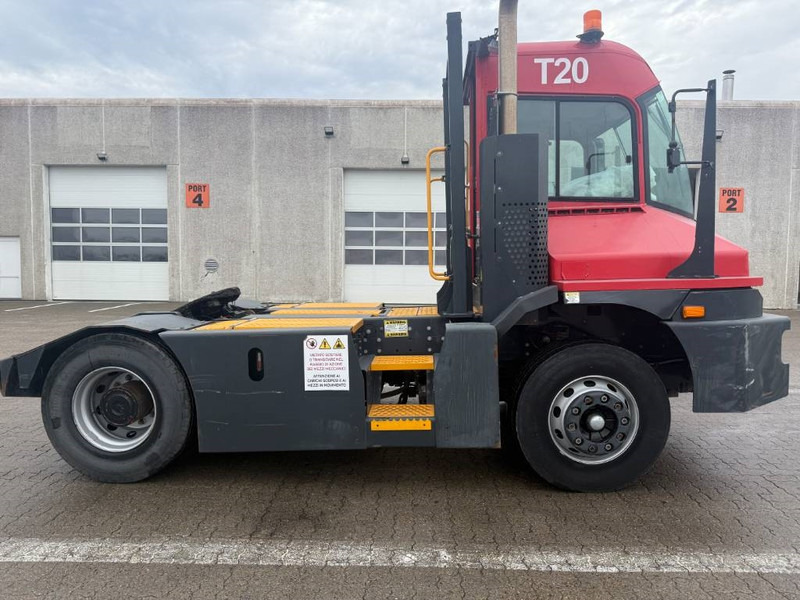 Kalmar Terminal tractor / Terminal-Zugmaschine / - Tractor unit: picture 2 Kalmar Terminal tractor / Terminal-Zugmaschine / - Tractor unit: picture 2