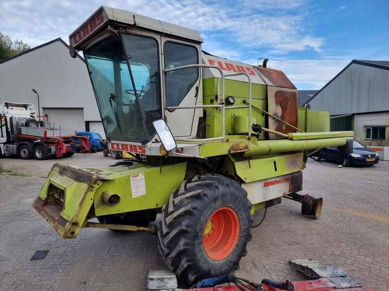 Claas 68s - Combine harvester: picture 1 Claas 68s - Combine harvester: picture 1