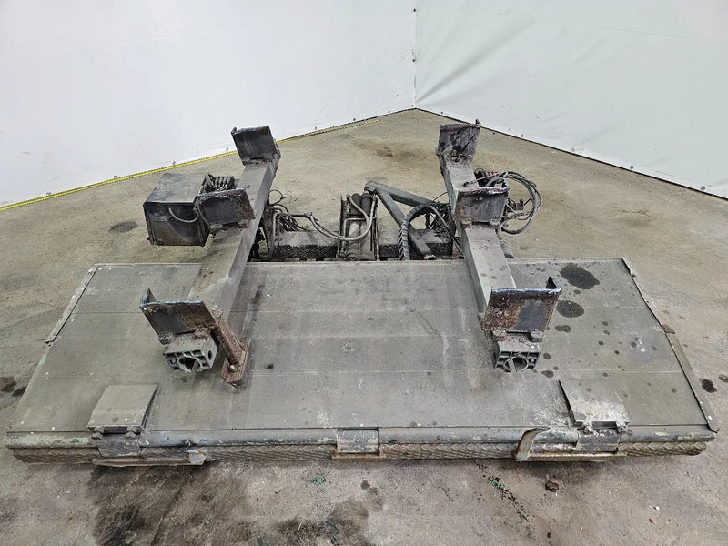 Dhollandia Laaadklep - Tail lift for Truck: picture 1 Dhollandia Laaadklep - Tail lift for Truck: picture 1