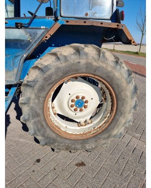 Farm tractor Ford 5610: picture 16 Farm tractor Ford 5610: picture 16