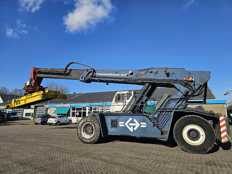 Hyco Reachstacker - Reach stacker: picture 2 Hyco Reachstacker - Reach stacker: picture 2