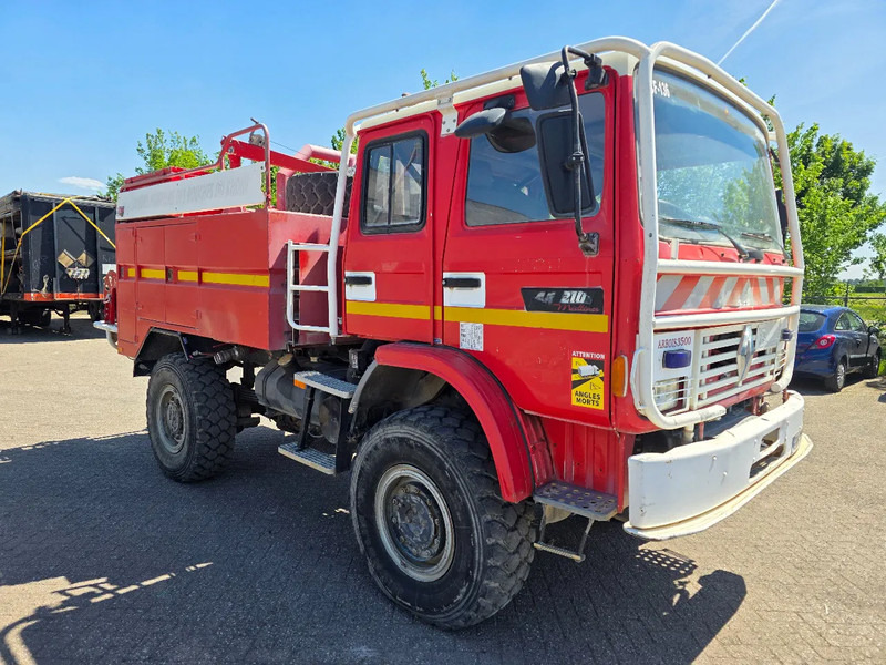 Renault Midliner 210 M210 - Fire truck: picture 3 Renault Midliner 210 M210 - Fire truck: picture 3