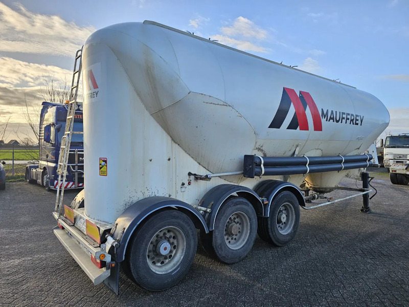 SPITZER SF2443PI - 43000L - Tank semi-trailer: picture 5 SPITZER SF2443PI - 43000L - Tank semi-trailer: picture 5