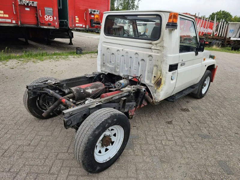 Toyota Land Cruiser LB71MOD - Van: picture 5 Toyota Land Cruiser LB71MOD - Van: picture 5