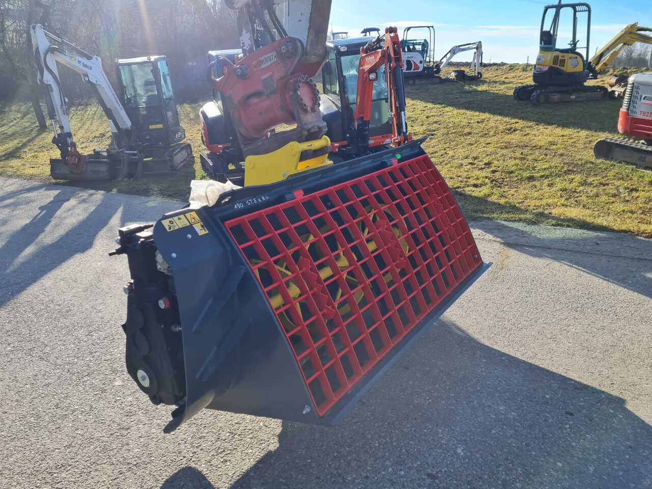 Concrete mixing bucket 180 cm for Excavator - Bucket for Crawler excavator: picture 2 Concrete mixing bucket 180 cm for Excavator - Bucket for Crawler excavator: picture 2