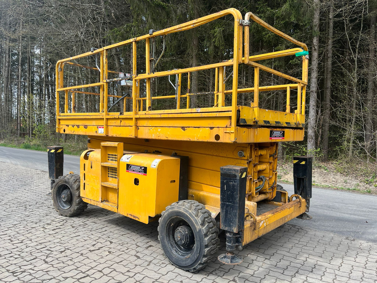 HAULOTTE H 15 SX - Aerial platform: picture 3 HAULOTTE H 15 SX - Aerial platform: picture 3