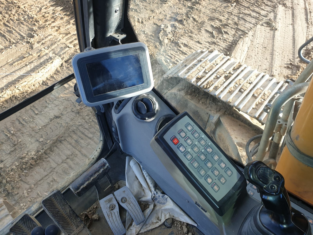 Leasing of LIEBHERR R 916 LC-423 LIEBHERR R 916 LC-423: picture 20