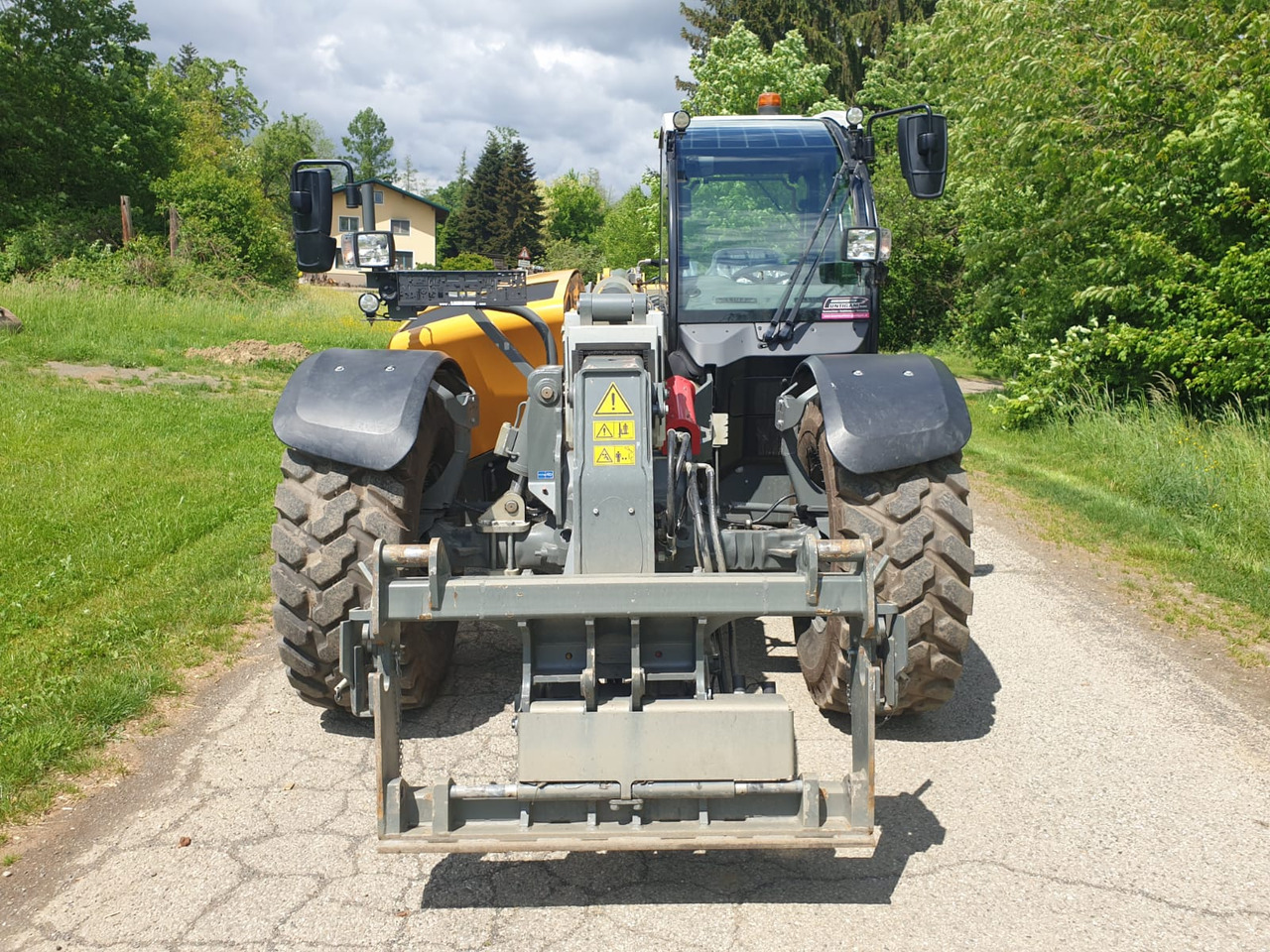 LIEBHERR T 33-10 - Telescopic handler: picture 4 LIEBHERR T 33-10 - Telescopic handler: picture 4