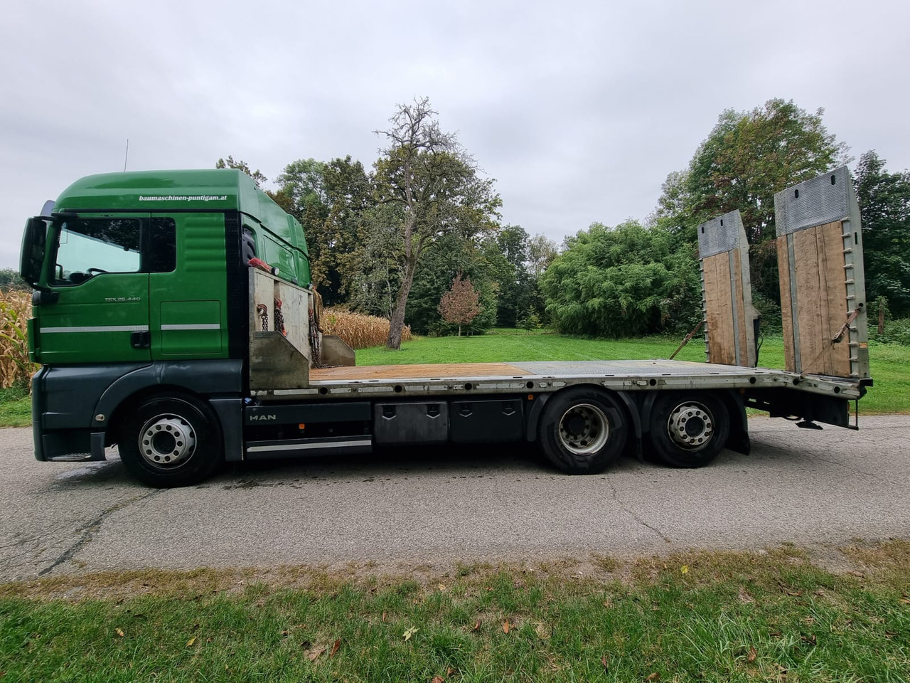MAN TGX 26.440 - Dropside/ Flatbed truck: picture 1 MAN TGX 26.440 - Dropside/ Flatbed truck: picture 1
