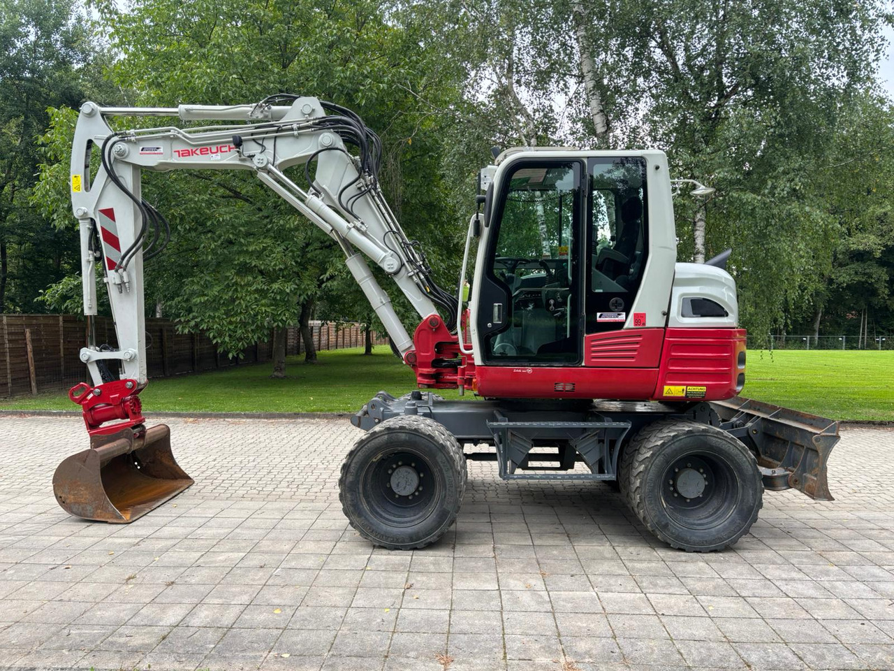 TAKEUCHI TB 295 W - Wheel excavator: picture 1 TAKEUCHI TB 295 W - Wheel excavator: picture 1