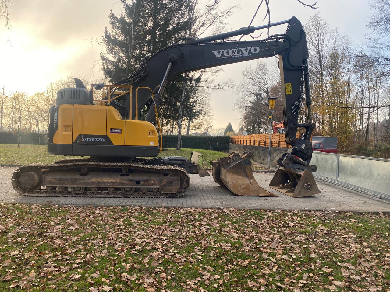 VOLVO ECR 235 EL - Crawler excavator: picture 2 VOLVO ECR 235 EL - Crawler excavator: picture 2