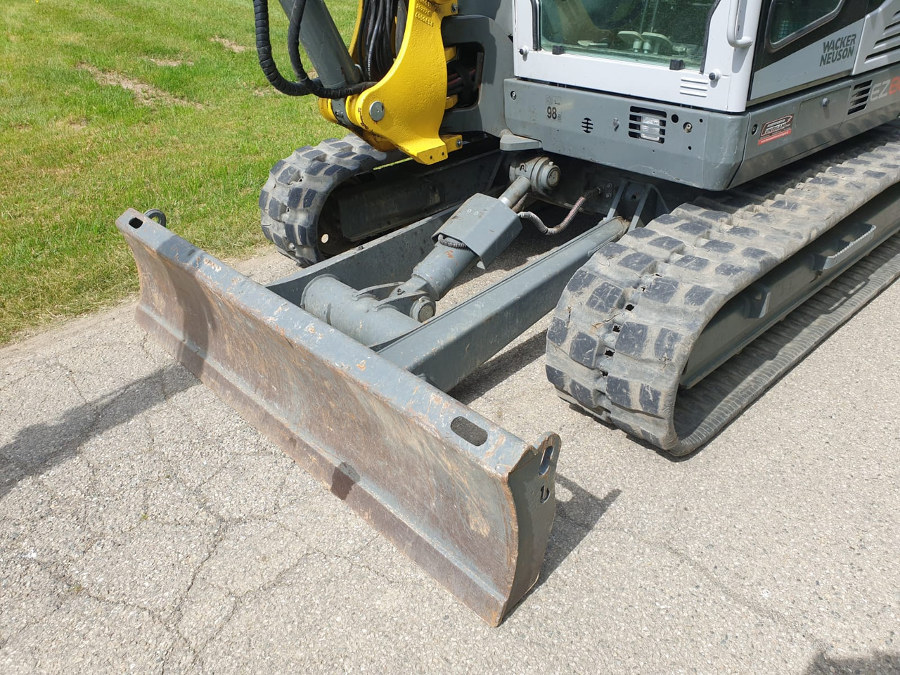 Mini excavator WACKER NEUSON EZ 80: picture 8