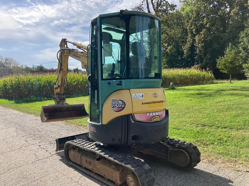 YANMAR VIO 25-4 - Mini excavator: picture 4 YANMAR VIO 25-4 - Mini excavator: picture 4