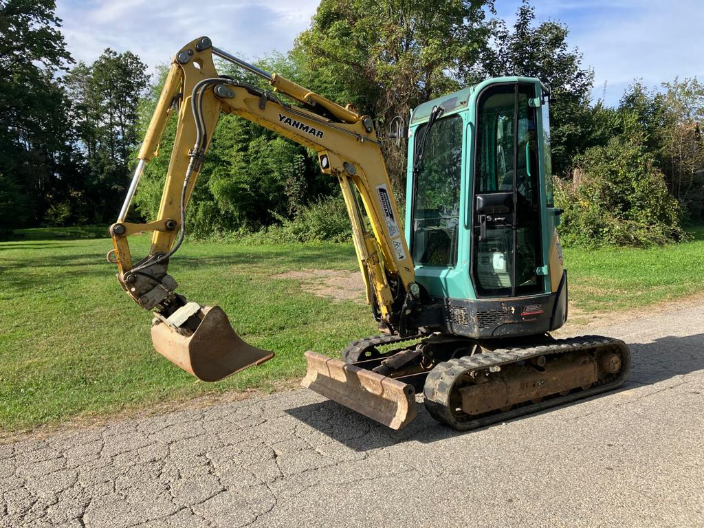 YANMAR VIO 25-4 - Mini excavator: picture 2 YANMAR VIO 25-4 - Mini excavator: picture 2