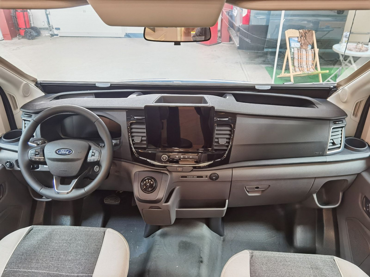 Chausson 640 TITANIUM / -2026- / 165PS-9G. / XXL-HUBBETT - Semi-integrated motorhome: picture 5 Chausson 640 TITANIUM / -2026- / 165PS-9G. / XXL-HUBBETT - Semi-integrated motorhome: picture 5