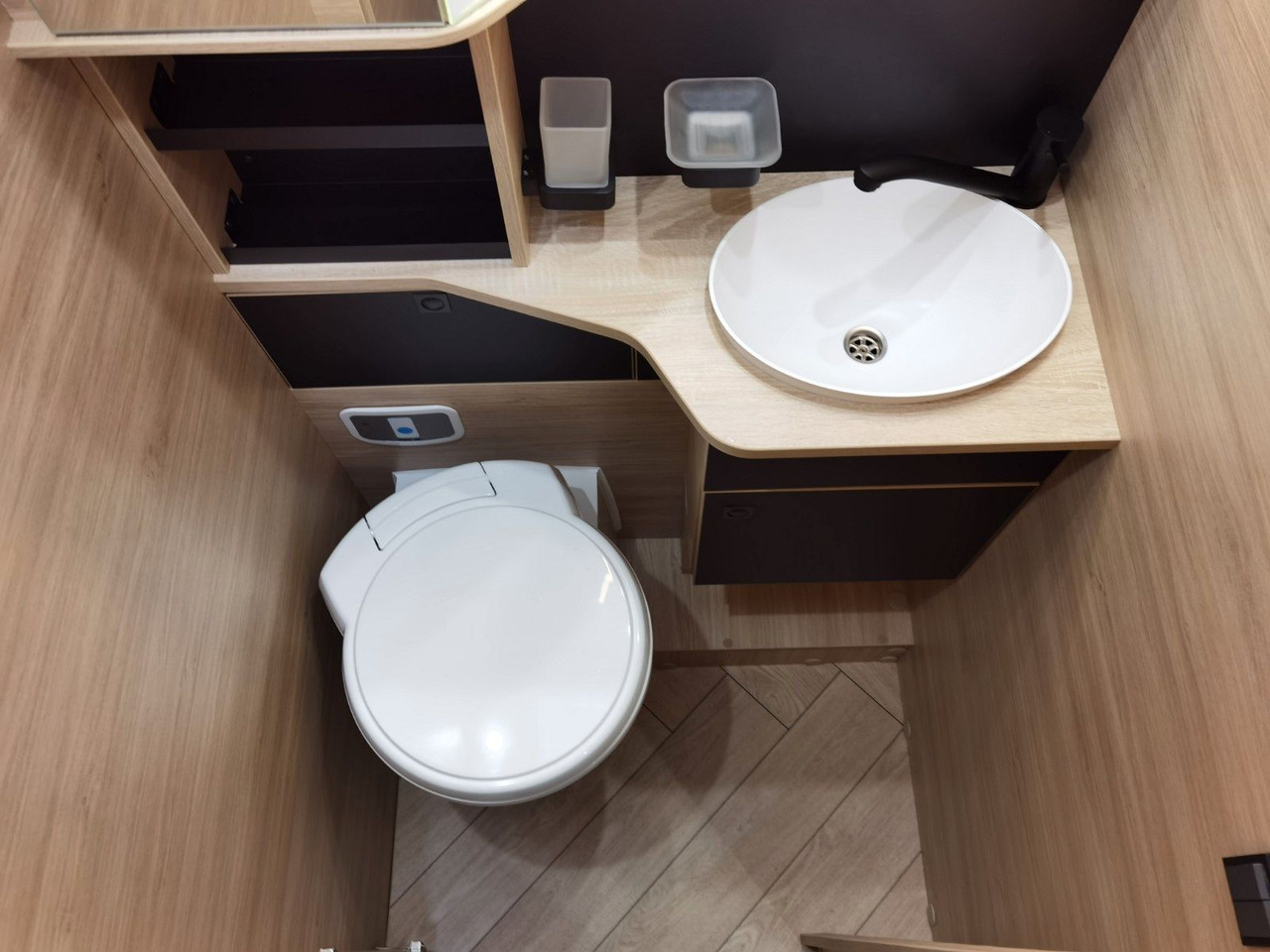 Semi-integrated motorhome Chausson 797 TITANIUM / - 2026 - / 165PS - 8G. AUTOMATIK: picture 23 Semi-integrated motorhome Chausson 797 TITANIUM / - 2026 - / 165PS - 8G. AUTOMATIK: picture 23