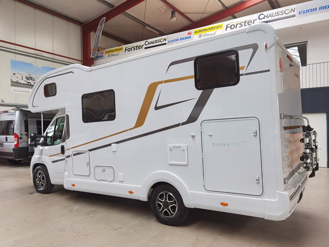 Eura Mobil ACTIVA ONE 690 HB / 180PS-40H MAXI/ PANORAMADACH - Alcove motorhome: picture 5 Eura Mobil ACTIVA ONE 690 HB / 180PS-40H MAXI/ PANORAMADACH - Alcove motorhome: picture 5