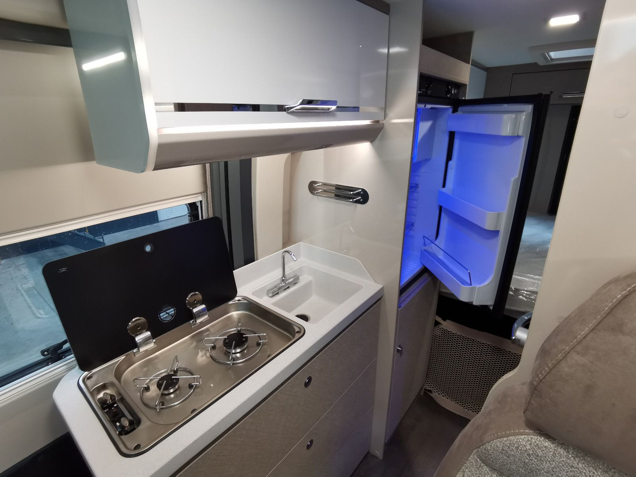 Camper van Karmann DAVIS 590 LIFESTYLE / 140PS / SKY-ROOF & ALU: picture 15