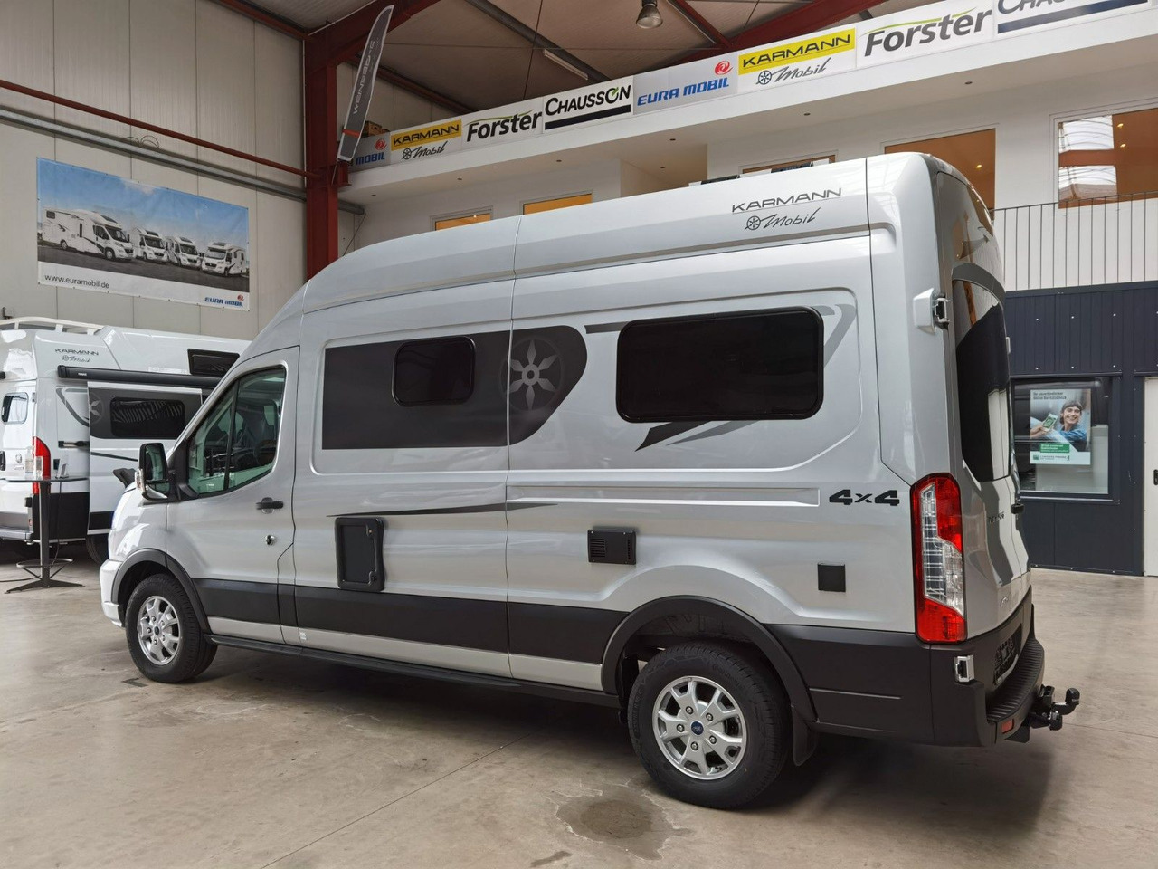 Karmann DEXTER 570 / 170PS-4x4 /SOLAR/ AHK/ EINZELBETTEN - Camper van: picture 5 Karmann DEXTER 570 / 170PS-4x4 /SOLAR/ AHK/ EINZELBETTEN - Camper van: picture 5