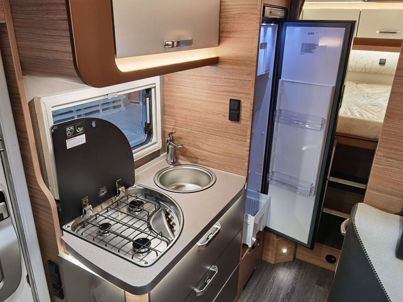 Semi-integrated motorhome Weinsberg CARACOMPACT 640 MEG EDITION-PEPPER /-MODELL 2026: picture 18 Semi-integrated motorhome Weinsberg CARACOMPACT 640 MEG EDITION-PEPPER /-MODELL 2026: picture 18