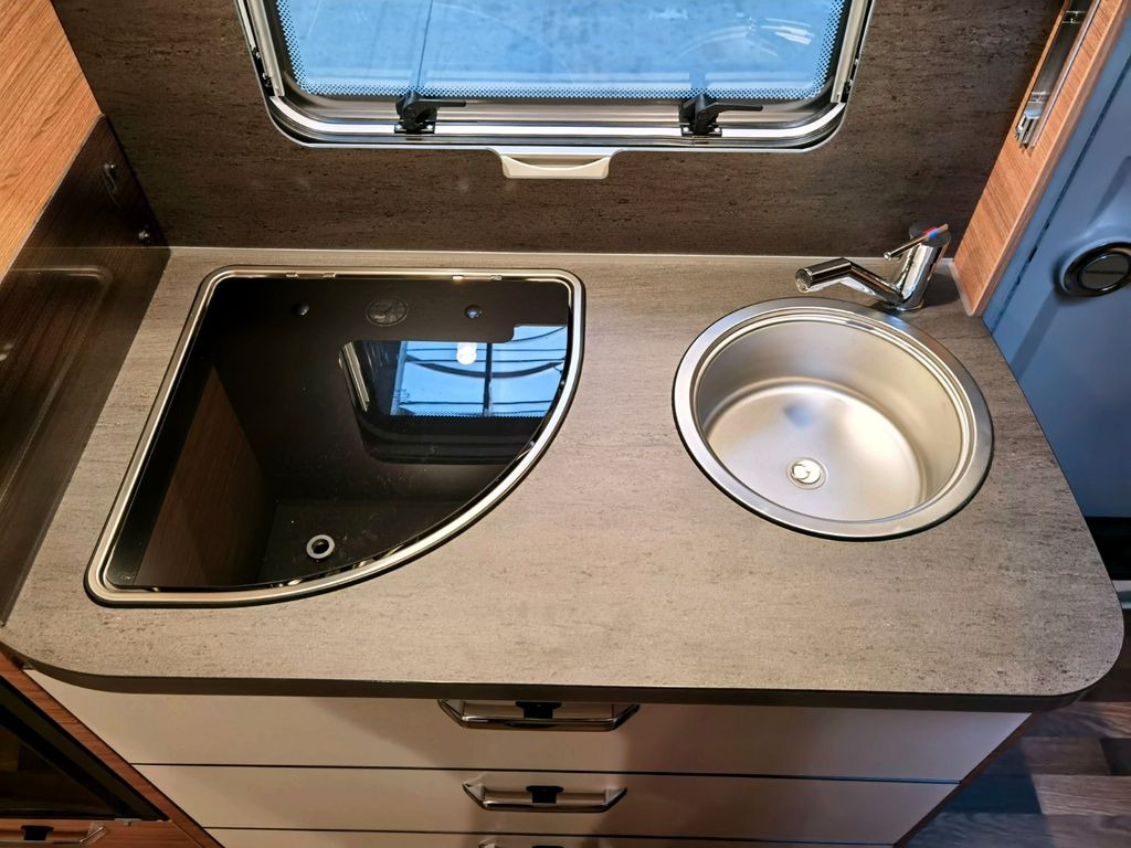 Caravan Weinsberg CARAONE 500 FDK - EDITION HOT / - 2025- / 1500kg: picture 16