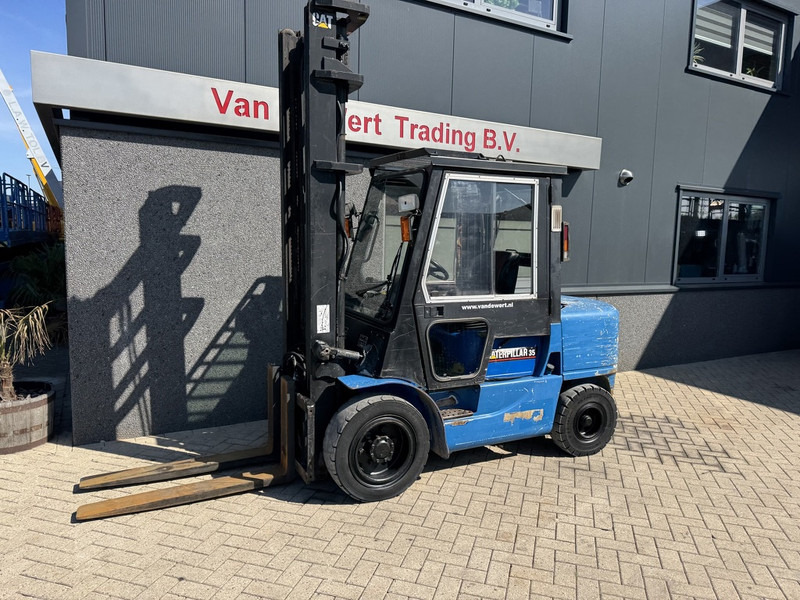 Caterpillar DP35K - Diesel forklift: picture 2 Caterpillar DP35K - Diesel forklift: picture 2
