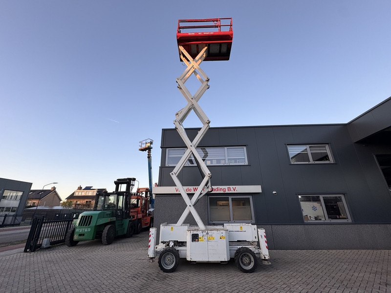 Scissor lift Genie GS 3369 RT  Hoogwerker / Arbeitsbuhne 12mtr werkhoogte 4x4 Kubota DIESEL 2013: picture 6