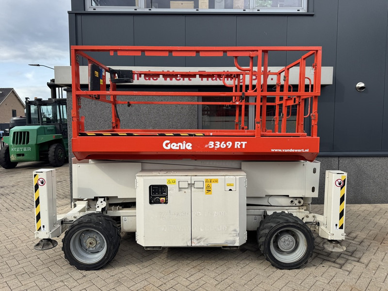 Genie GS 3369 RT  Hoogwerker / Arbeitsbuhne 12mtr werkhoogte 4x4 Kubota DIESEL 2013 - Scissor lift: picture 1 Genie GS 3369 RT  Hoogwerker / Arbeitsbuhne 12mtr werkhoogte 4x4 Kubota DIESEL 2013 - Scissor lift: picture 1