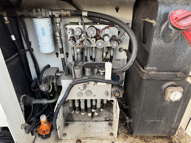 Scissor lift Genie GS 3369 RT  Hoogwerker / Arbeitsbuhne 12mtr werkhoogte 4x4 Kubota DIESEL 2013: picture 9