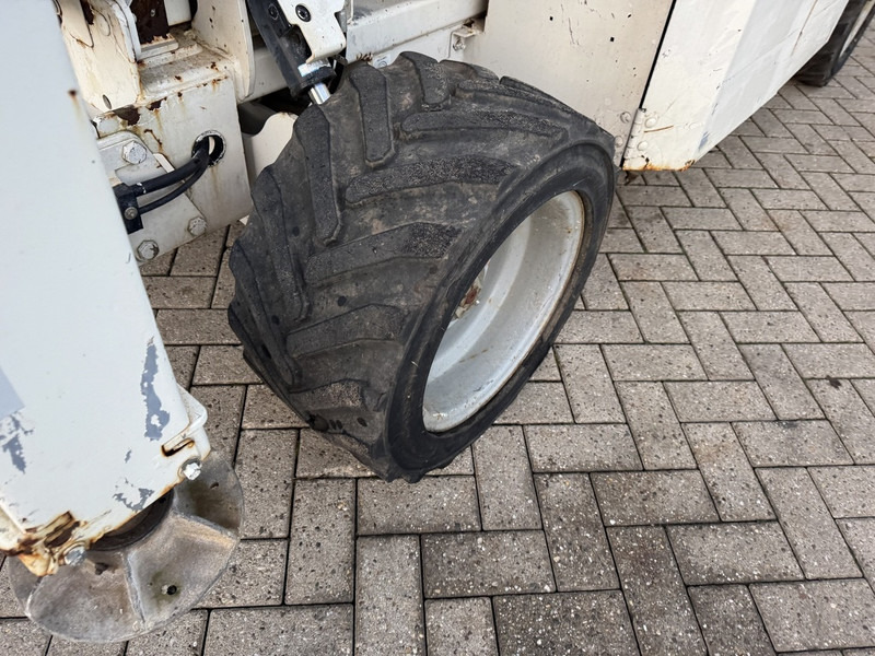 Scissor lift Genie GS 3369 RT  Hoogwerker / Arbeitsbuhne 12mtr werkhoogte 4x4 Kubota DIESEL 2013: picture 8