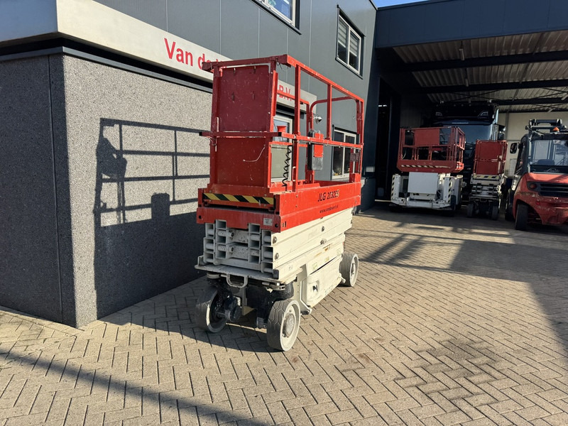 JLG 2032ES Schaarhoogwerker / Scissor lift 8Meter Werkhoogte 2016 Elektrisch - Scissor lift: picture 3 JLG 2032ES Schaarhoogwerker / Scissor lift 8Meter Werkhoogte 2016 Elektrisch - Scissor lift: picture 3