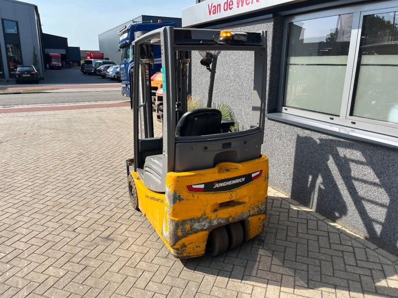 Electric forklift Jungheinrich EFG215 EFG215 triplo460 freelift sideshift 2016 heftruck forklift electrisch: picture 8 Electric forklift Jungheinrich EFG215 EFG215 triplo460 freelift sideshift 2016 heftruck forklift electrisch: picture 8